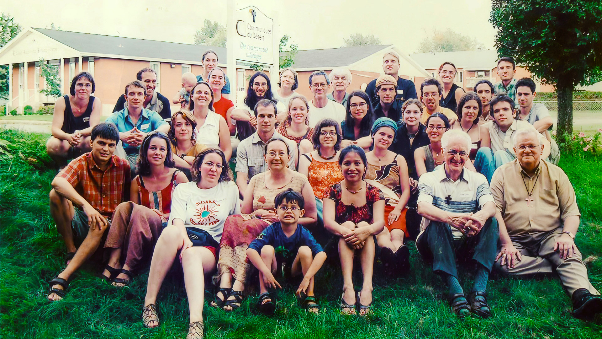 Photo de groupe des membres de la Communauté du Désert